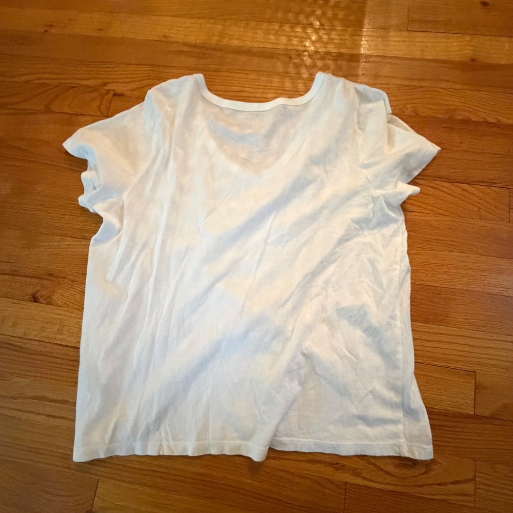 Old Navy Everywear V-Neck T-Shirt Size L White 100% Cotton Short Sleeve Tee